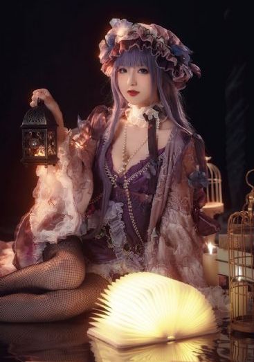 秋霞露丝