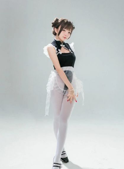 美女和老师拔萝卜