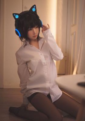 含着她花蒂啃到高潮视频