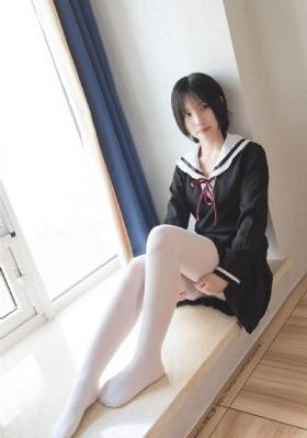 裸体宫女跪侍皇上h