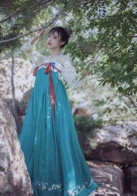 韩国三级漂亮的女朋友